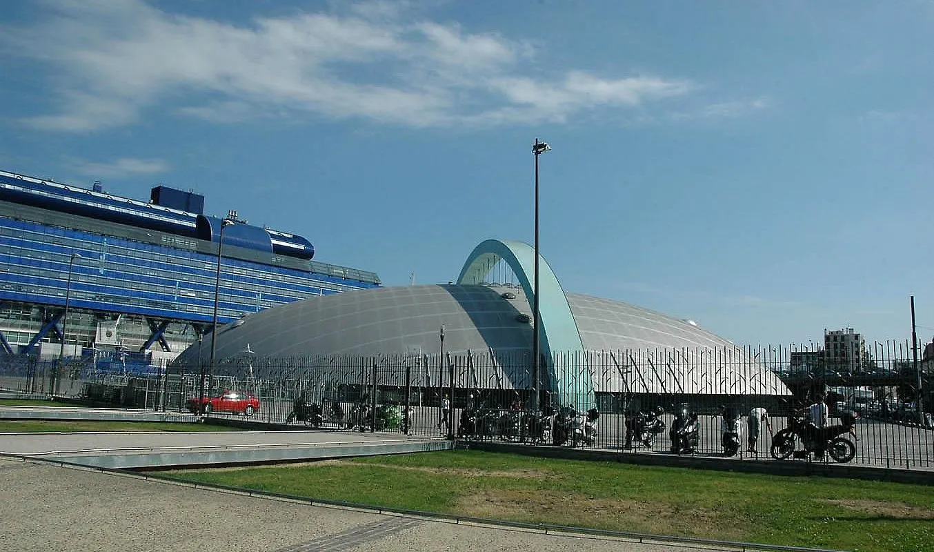 Découvrez Le Dôme de Marseille : Un Haut Lieu Culturel et Événementiel